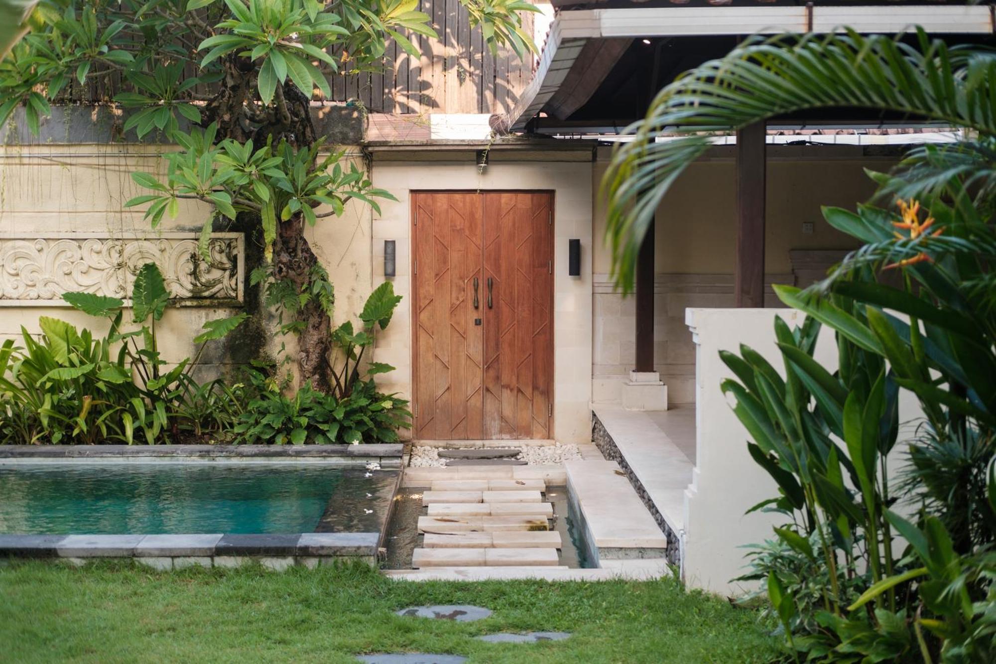Uma Lima Villa Batu Belig - Close To The Beach Canggu Eksteriør billede