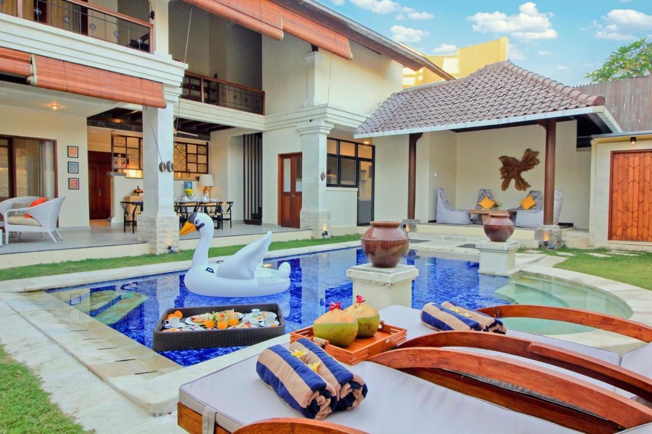 Uma Lima Villa Batu Belig - Close To The Beach Canggu Eksteriør billede
