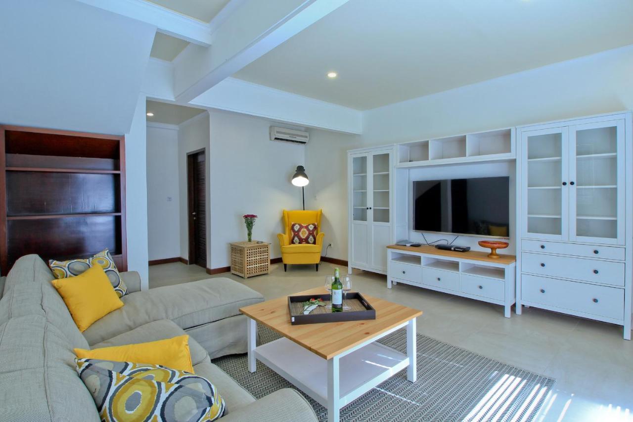 Uma Lima Villa Batu Belig - Close To The Beach Canggu Eksteriør billede